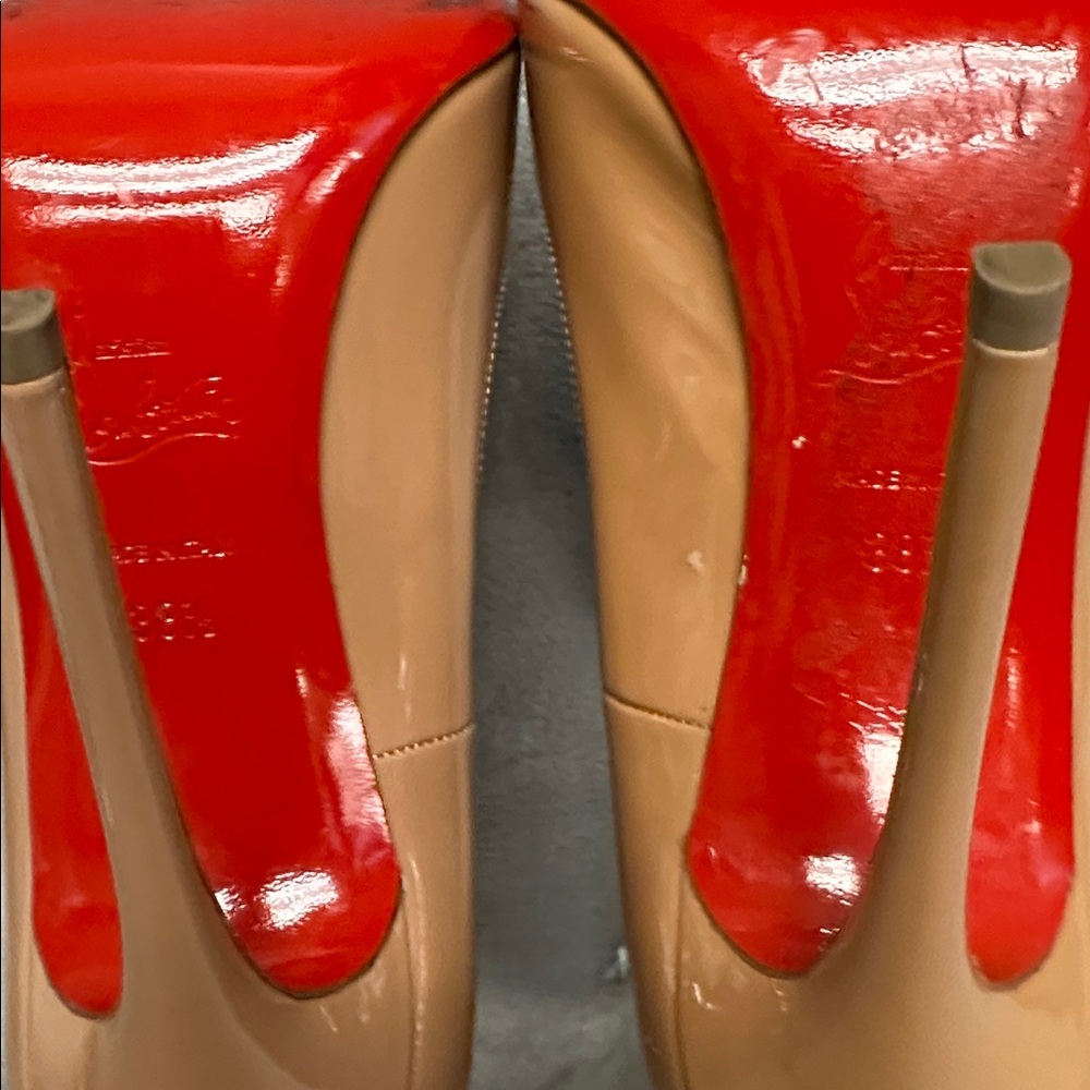 Christian Louboutin 120mm So Kate Patent Pointed-Toe Pumps Size 38 1/2 - Picture 10 of 11